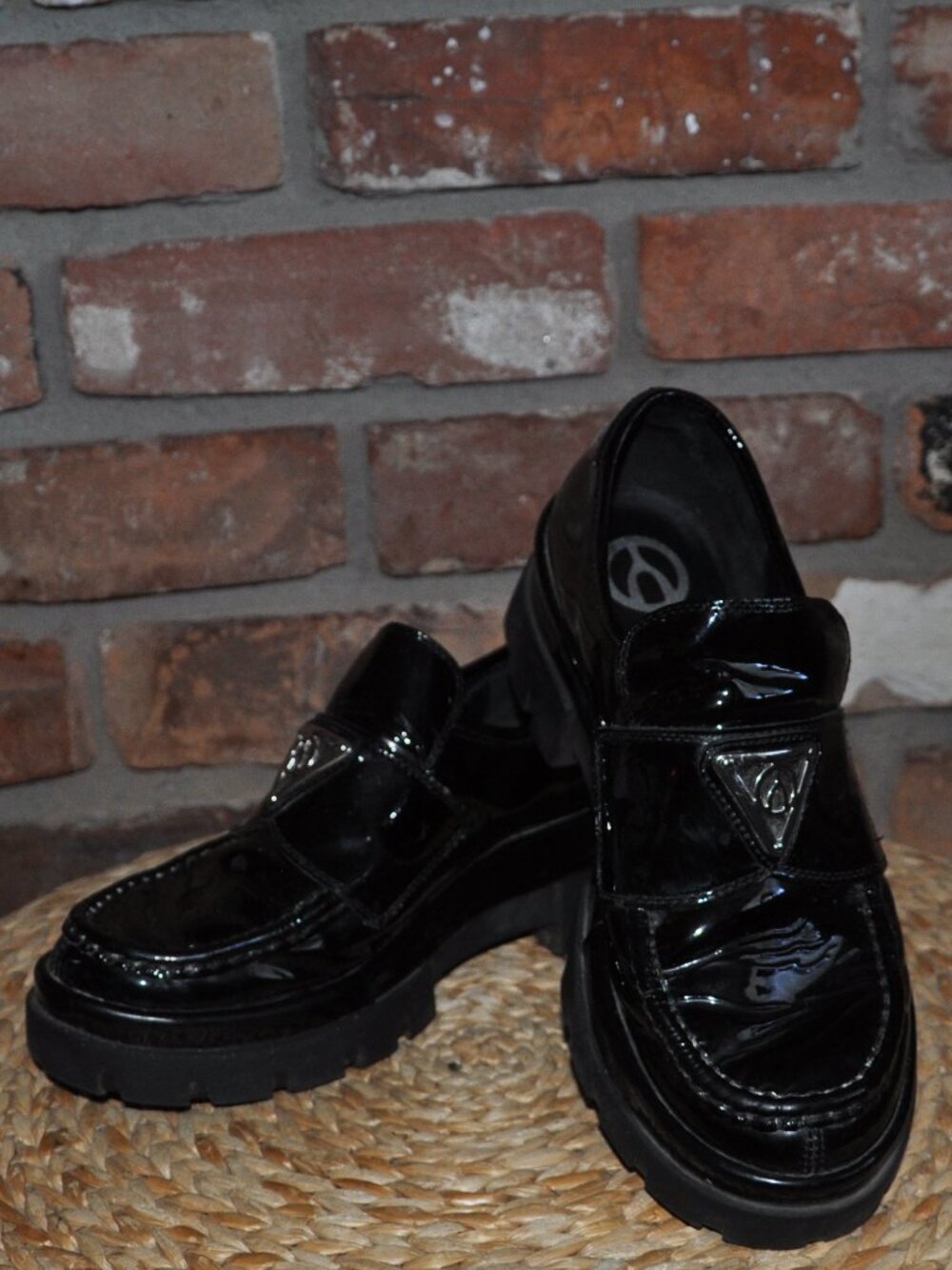 Wishbone Shiny Black Patent Leather Chunky Loafers Shoes Silver Hardware 6.5